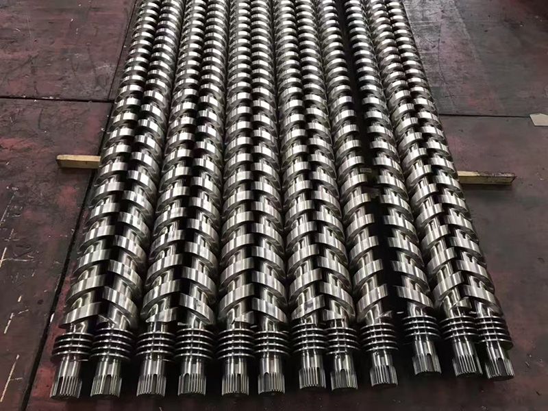 Screw hand, flight profile and connection ends of twin extrusion screw identified before manufacturing